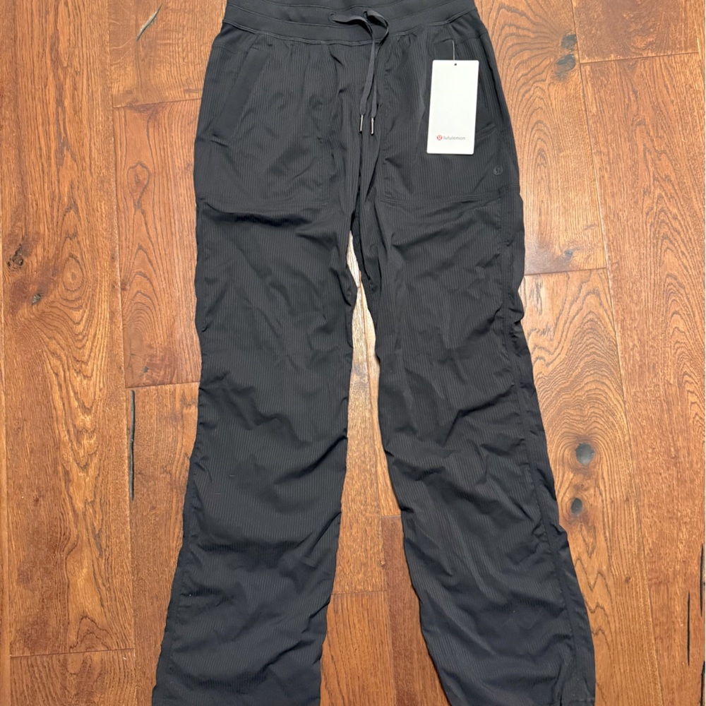 NWT Lululemon Dance Studio Mid-Rise Pants size 4 in Black